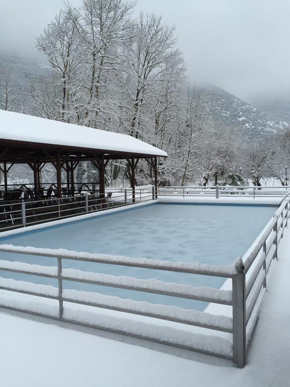 Hotel Dipla Sto Potami Chani Terevou Exterior foto